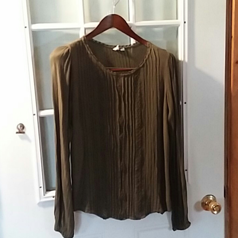 Sz Med Tall Gap Olive Blouse